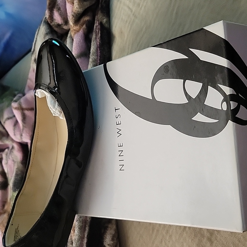 Black patent flats